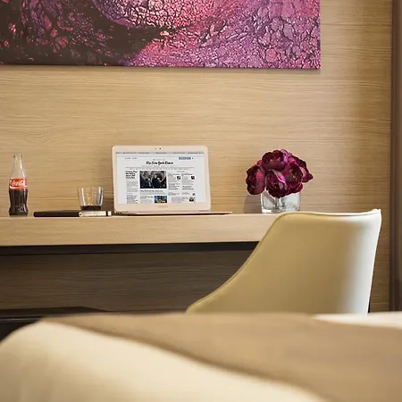 Dominic Smart & Luxury - Republic Square 4* Белград